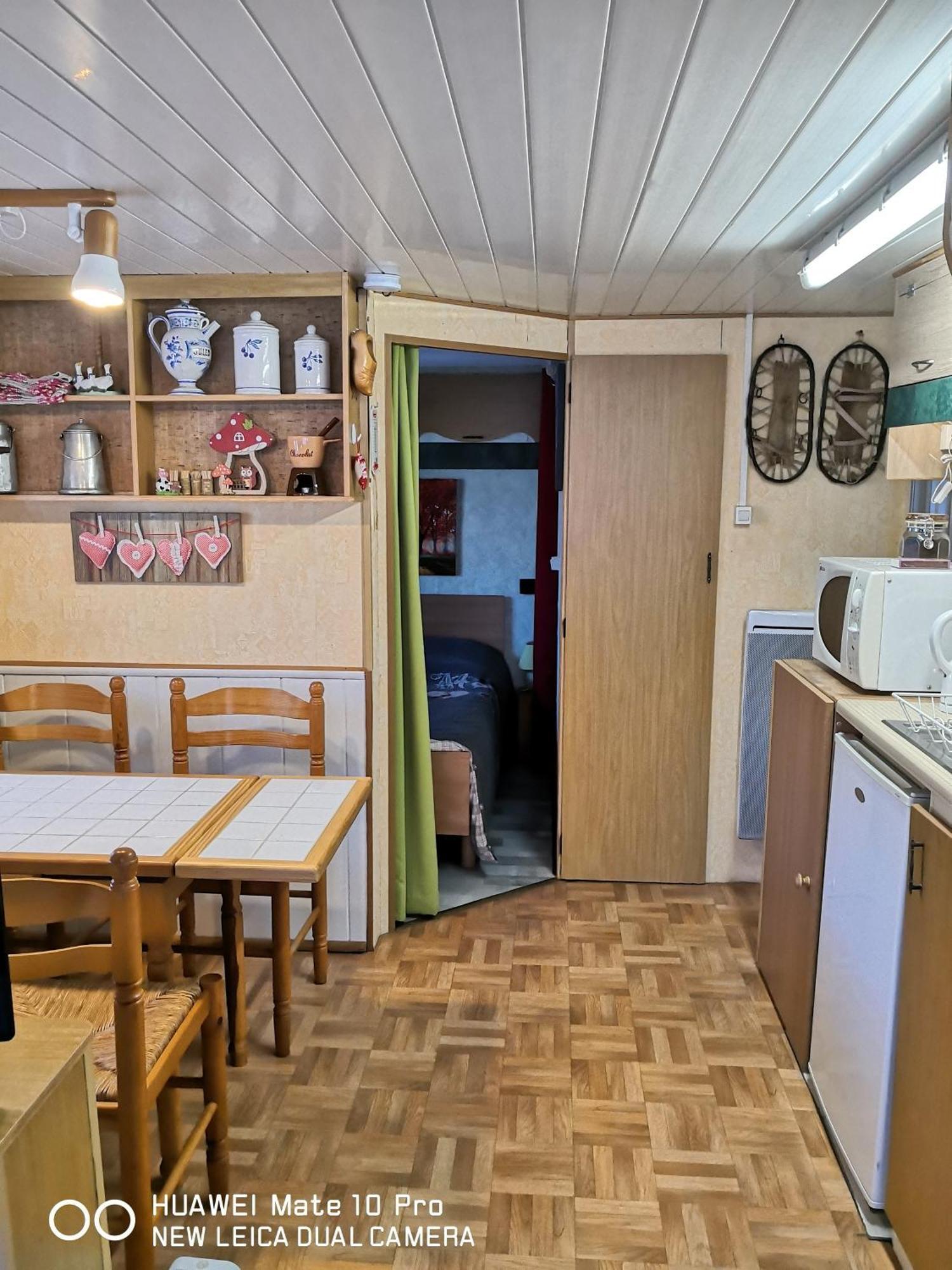 Charmant Mobil Home Style Chalet ベス・エ・サンタナステーズ エクステリア 写真